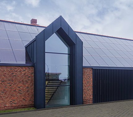 Solar roof facade municipal library - picture